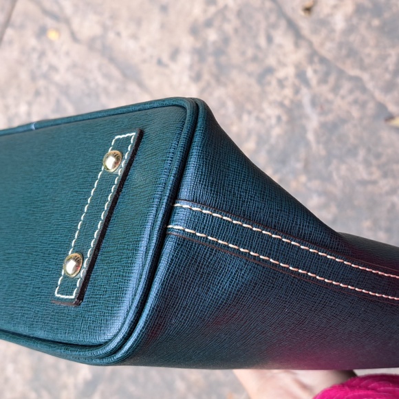 🌍.Dooney & Bourke🌍 - Picture 8 of 12